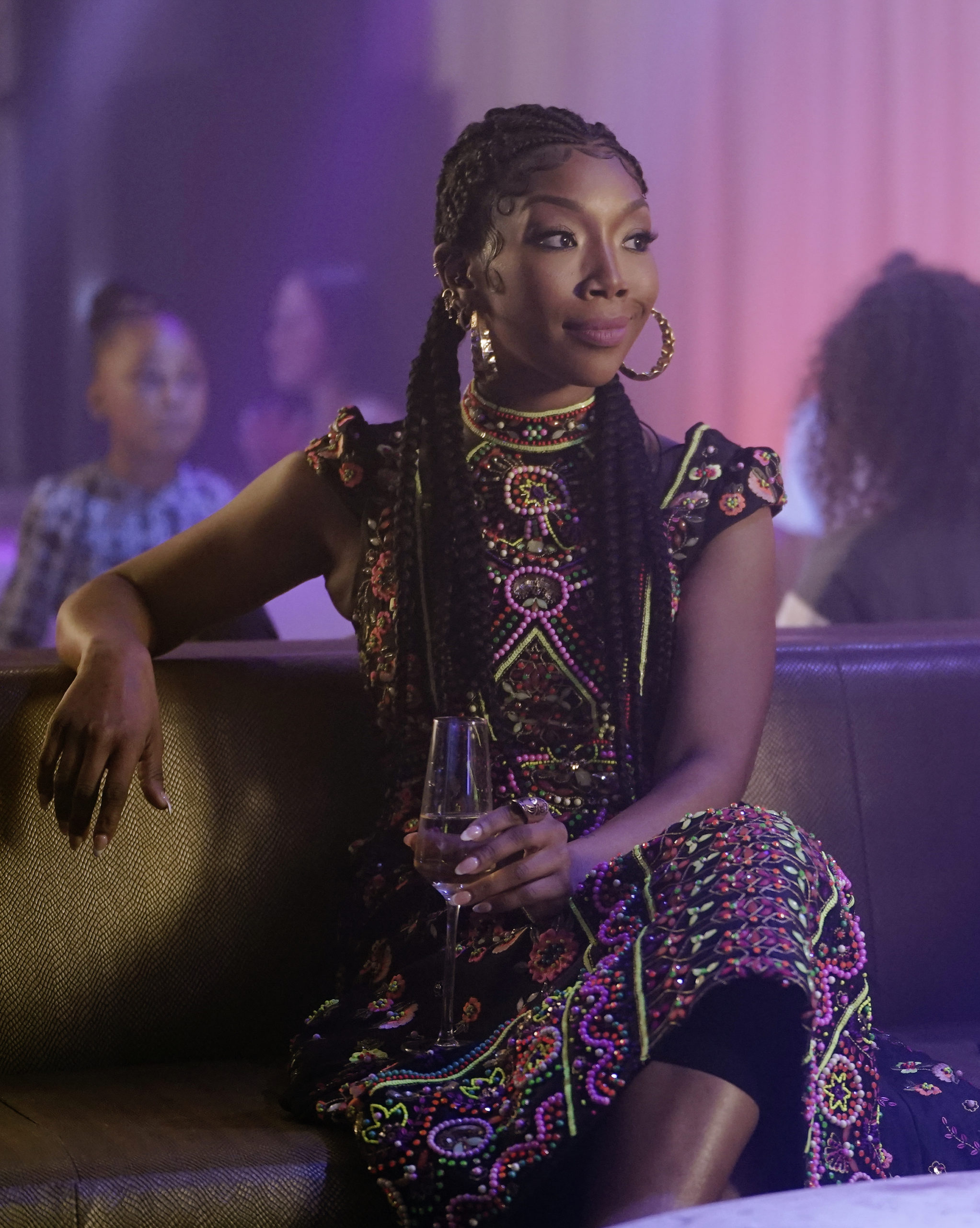 ‘Queens’ Sneak Peek Behind the Throne Episode (Photos) TVMusic Network