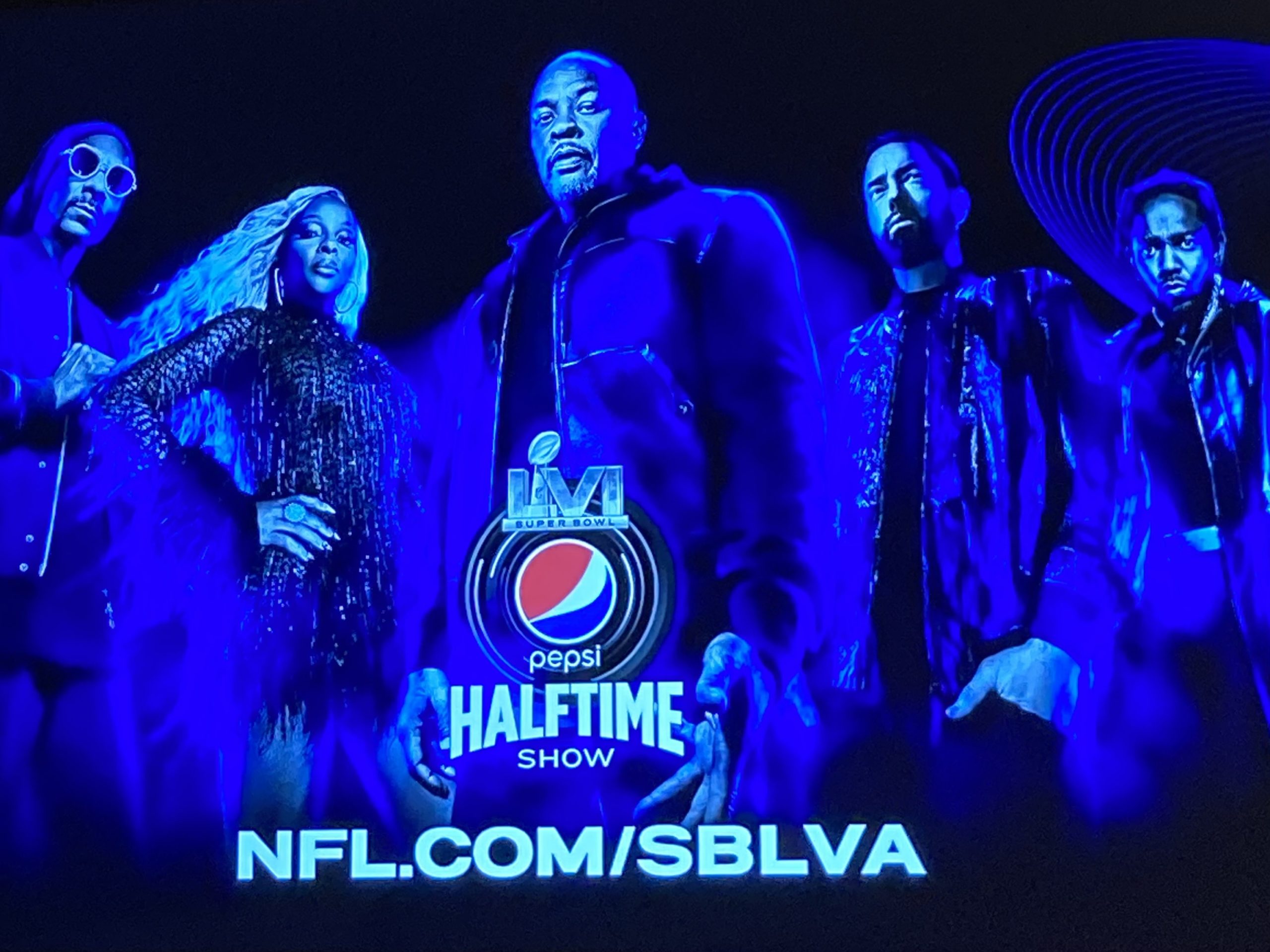 Video Super Bowl 2022 halftime show Snoop Dogg, Eminem, Dr. Dre, Mary