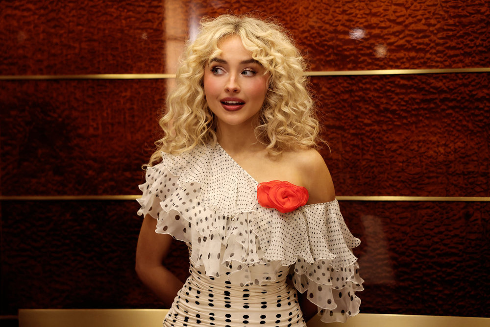 Sabrina Carpenter - Saturday Night Live